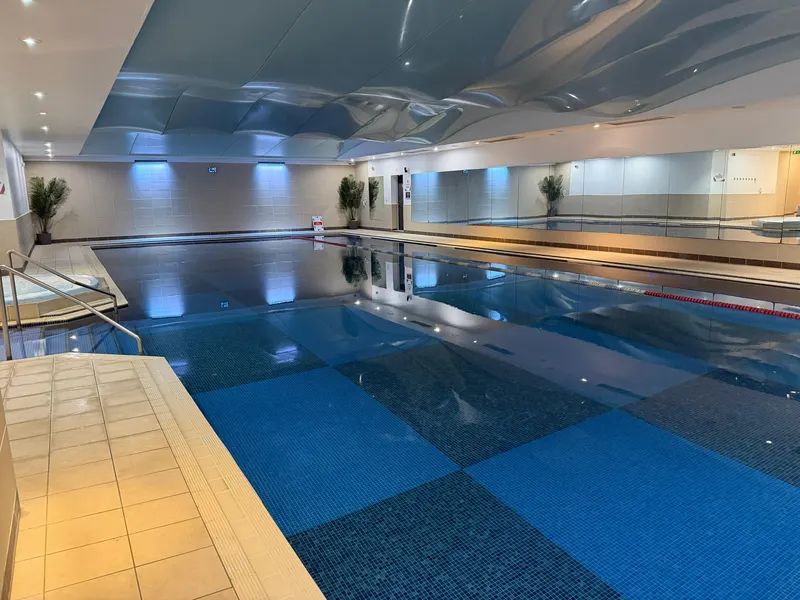 Swimming pool at truGym Ipswich